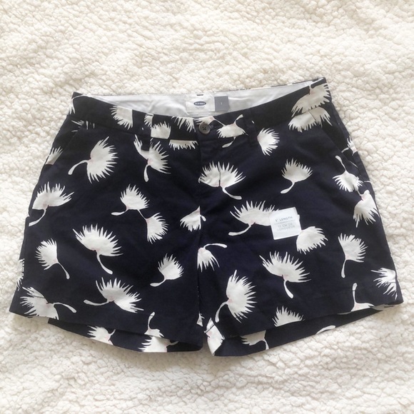 Old Navy Pants - Old Navy Tropical Palm Leaf Shorts Sz 2